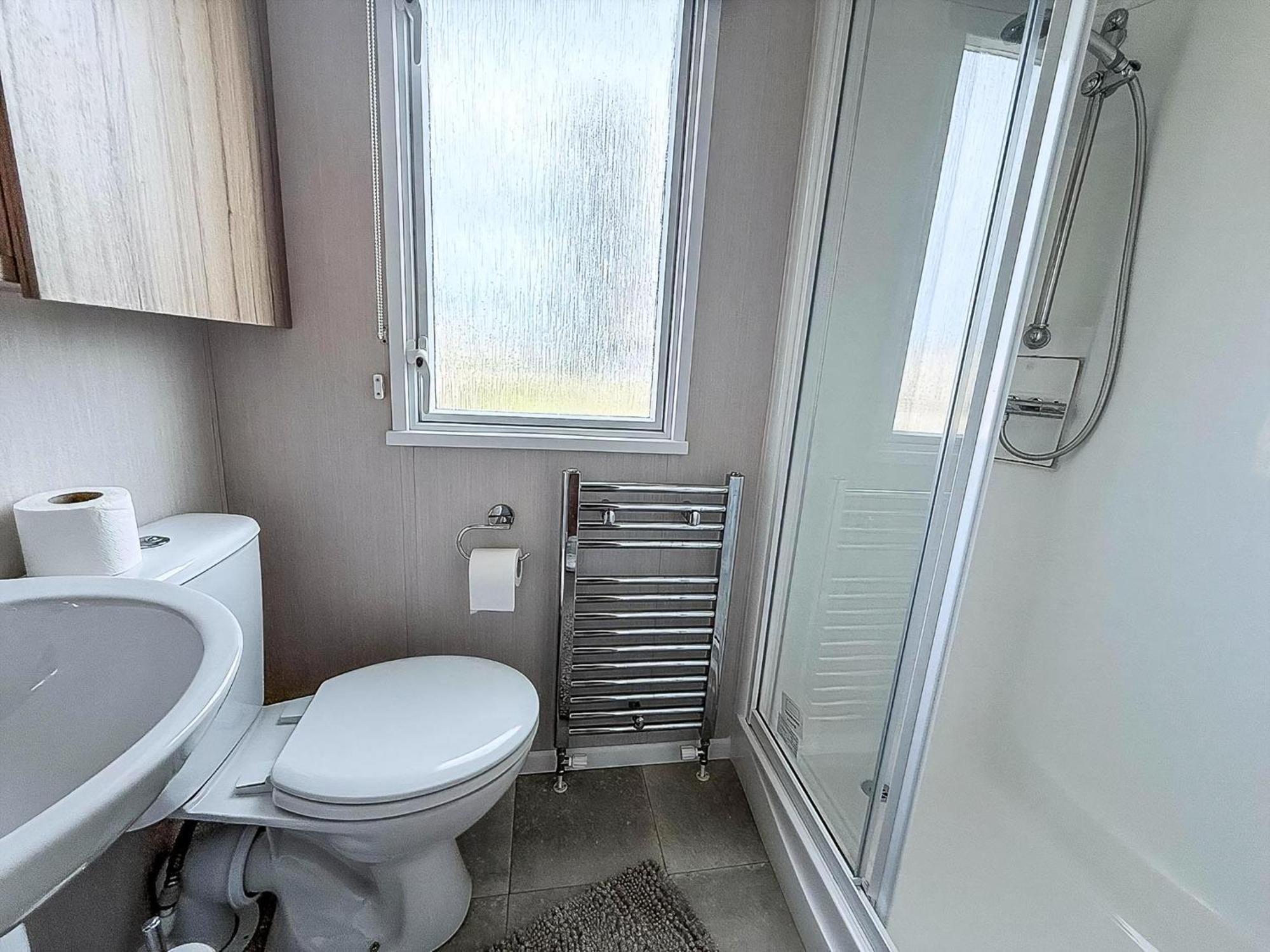 6 Berth Caravan With Decking At Sunnydale Holiday Park Ref 35243Kg Louth  Exterior photo