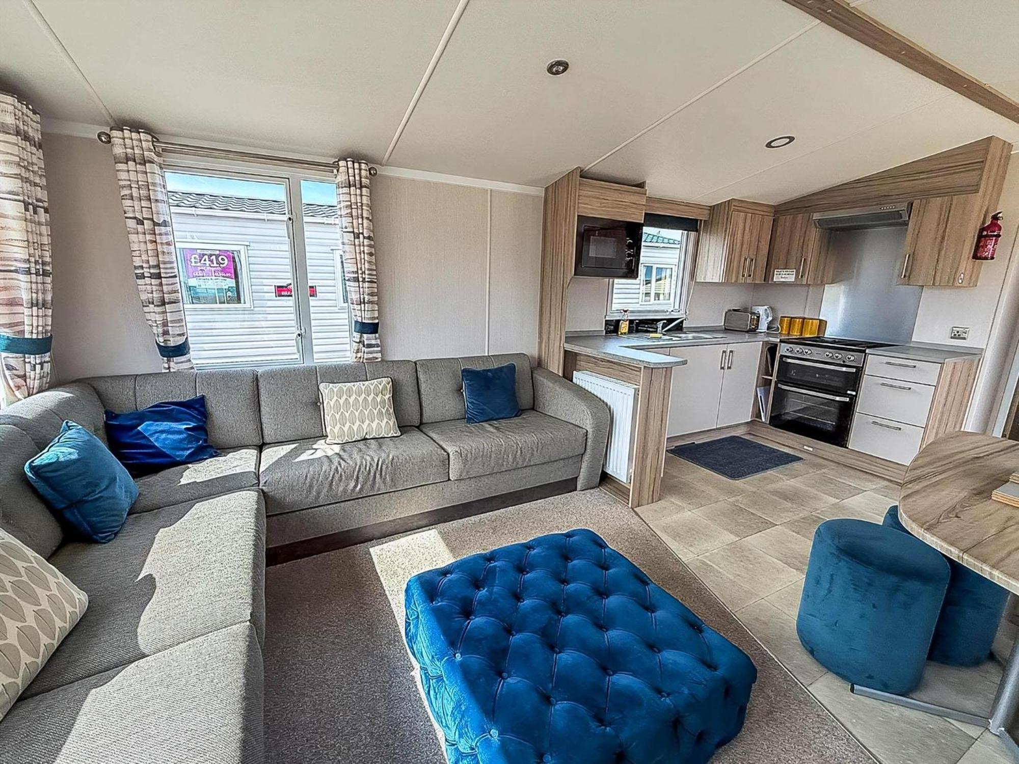 6 Berth Caravan With Decking At Sunnydale Holiday Park Ref 35243Kg Louth  Exterior photo